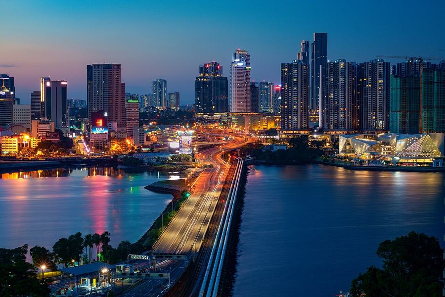 Johor Bahru and the Causeway at night — cross-border DNA